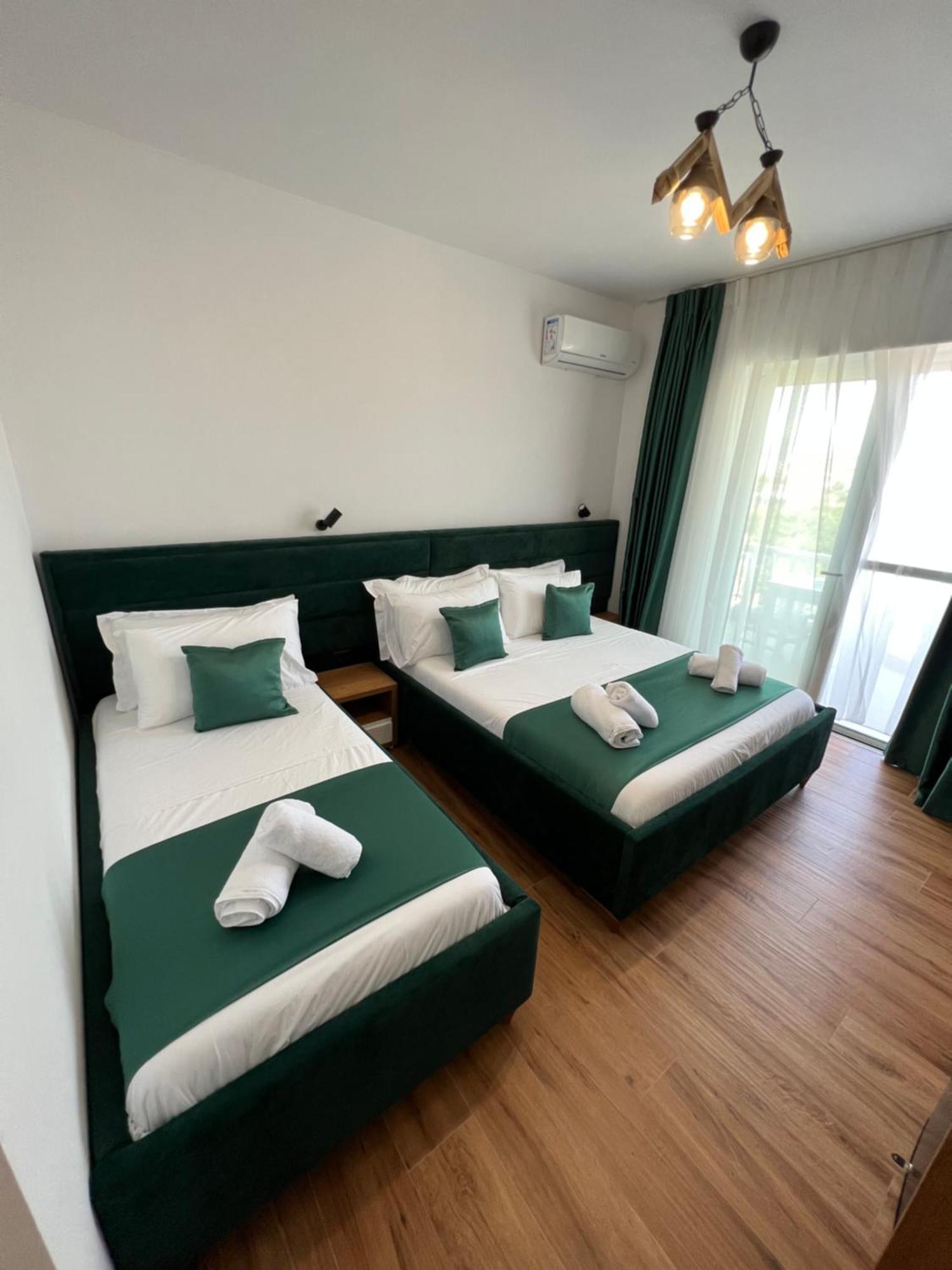 Illyrian Hotel Ксамил Экстерьер фото
