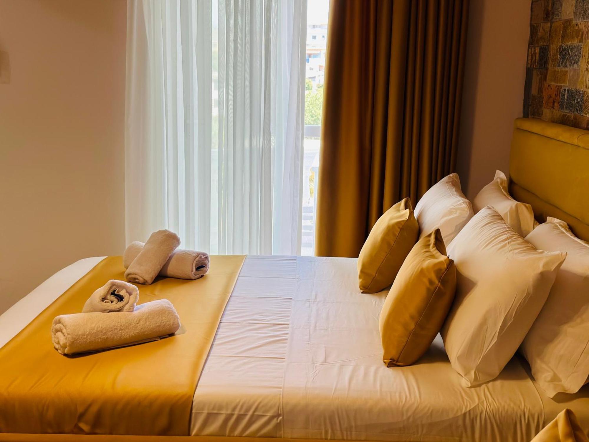 Illyrian Hotel Ксамил Экстерьер фото