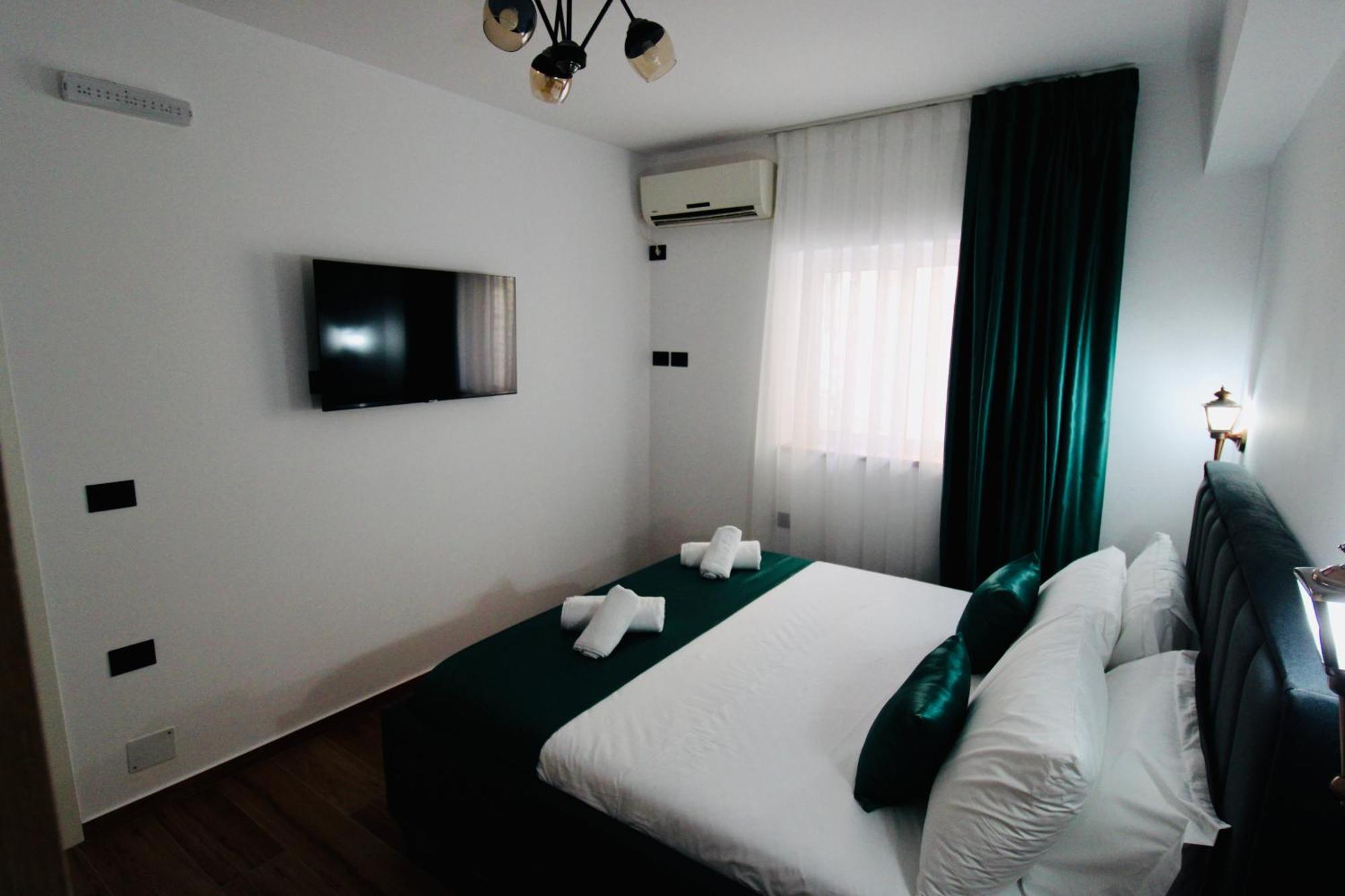 Illyrian Hotel Ксамил Экстерьер фото