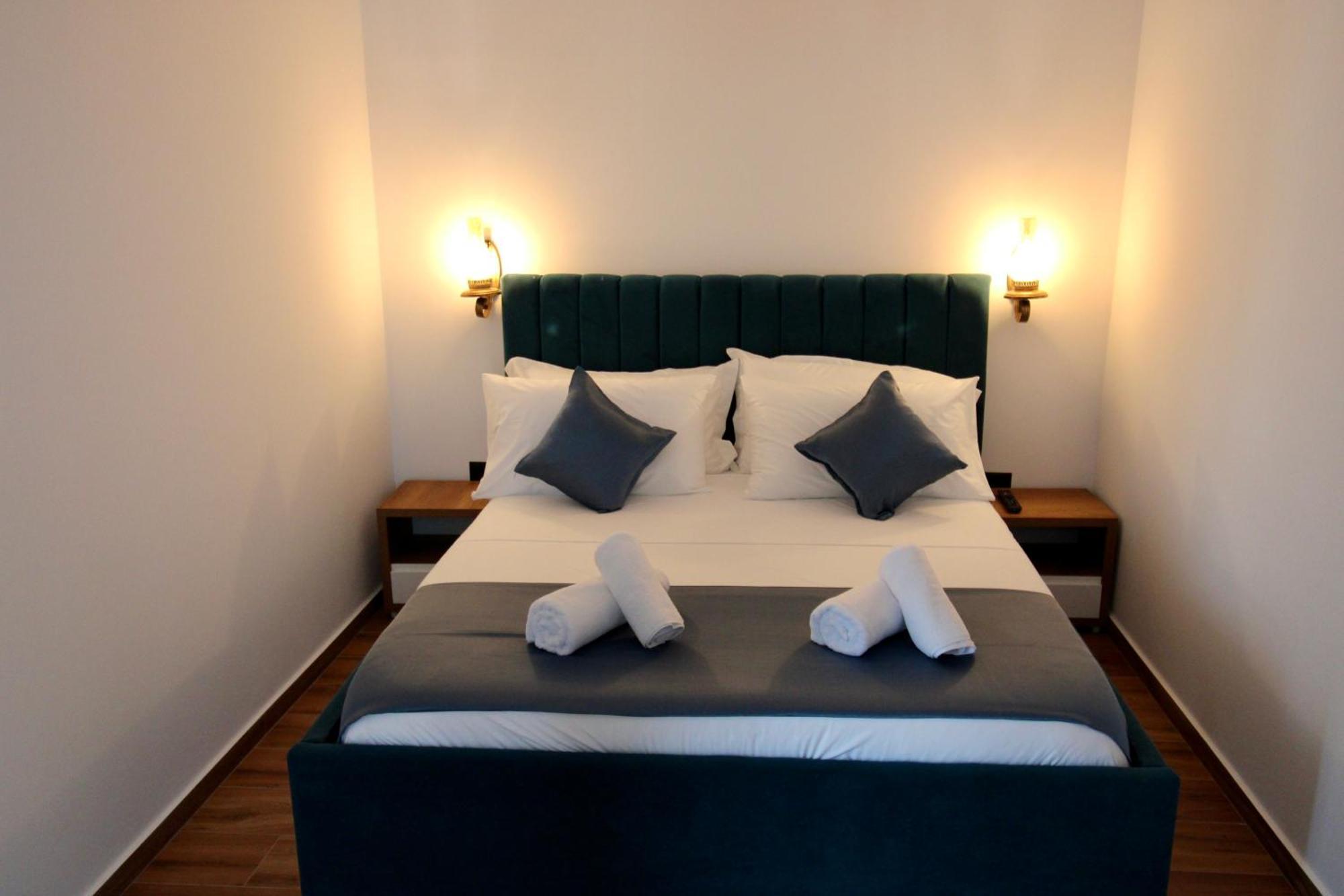 Illyrian Hotel Ксамил Экстерьер фото